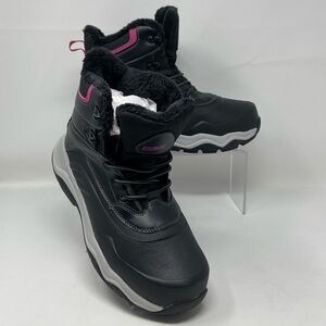 NWOT KHOMBU Hybrid Black & Pink Winter Boots Size 8